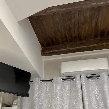 Holiday home Caratteristico Loft Napoletano, 'a Casa 'e Peppino Naples